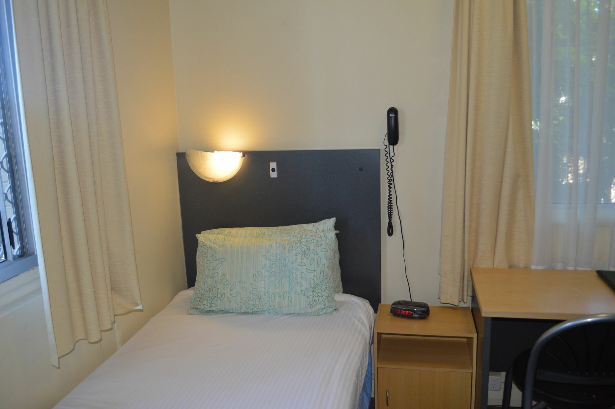 Taree Motor Inn Bagian luar foto